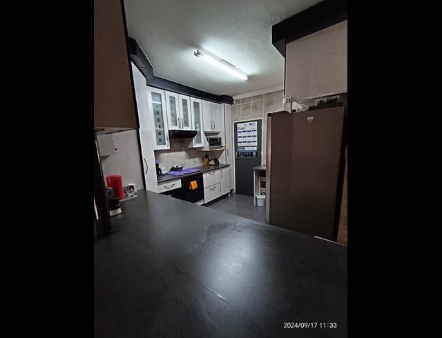 3 BEDROOM TOWNHOUSE FOR SALE IN FLORA GARDENS